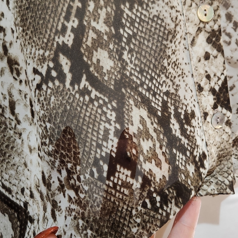 Charming Charlie M cropped sheer python black, brown & cream collar top - Picture 4 of 4